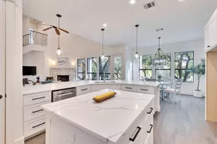 13601 Montview Dr, Austin, TX 78732 - Photo 14