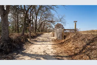 4066 County Road 448, Thorndale, TX 76577 - Photo 22