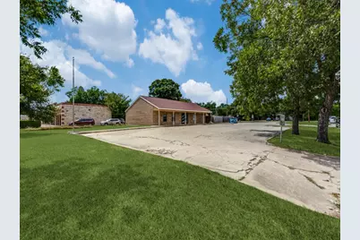 101 N Anthony Street, Hutto, TX 78634 - Photo 4