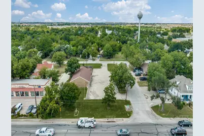 101 N Anthony Street, Hutto, TX 78634 - Photo 2