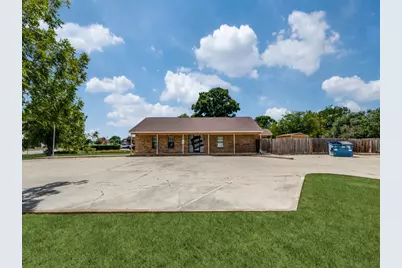 101 N Anthony Street, Hutto, TX 78634 - Photo 4