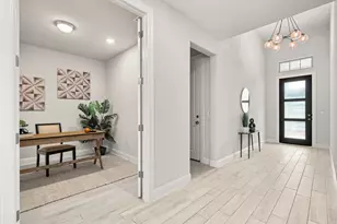 223 Baldovino Skyway, Lakeway, TX 78738 - Photo 4