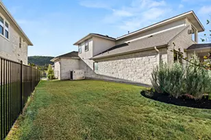 223 Baldovino Skyway, Lakeway, TX 78738 - Photo 30