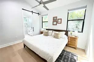 2009 Canterbury St, Austin, TX 78702 - Photo 16