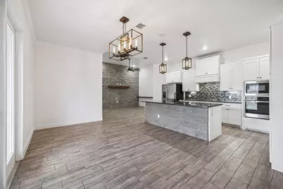 136 Greg Lane, Jarrell, TX 76537 - Photo 4