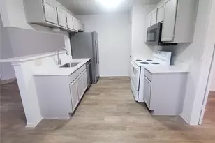 6909 Hyland Cir, Austin, TX 78744 - Photo 4