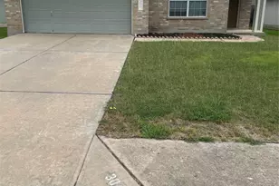 304 Will Ln, Hutto, TX 78634 - Photo 2