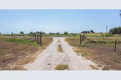105 Cr 423, Taylor, TX 76574 - Photo 2