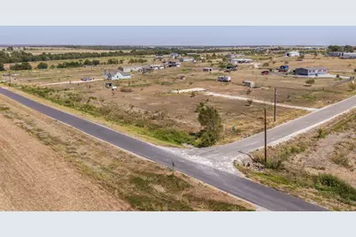 105 Cr 423, Taylor, TX 76574 - Photo 8