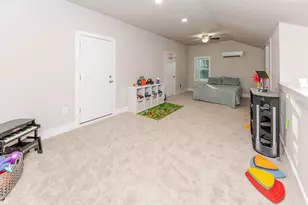 111 Tree Top Ln, Smithville, TX 78957 - Photo 22