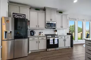 113 Cascia Cir, Liberty Hill, TX 78642 - Photo 10