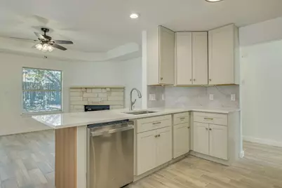 18631 Champions Circle, Lago Vista, TX 78645 - Photo 14