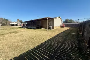 845 Caldwell St, Lexington, TX 78947 - Photo 36