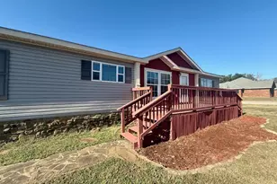 845 Caldwell St, Lexington, TX 78947 - Photo 1