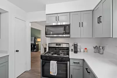 405 E Logan Street, Round Rock, TX 78664 - Photo 8