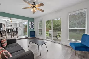 405 E Logan St, Round Rock, TX 78664 - Photo 14