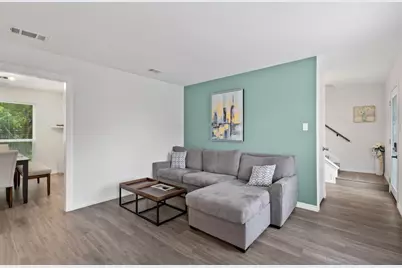 405 E Logan Street, Round Rock, TX 78664 - Photo 4