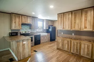 205 Arrowhead Cv, Kyle, TX 78640 - Photo 4