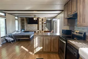 205 Arrowhead Cv, Kyle, TX 78640 - Photo 6