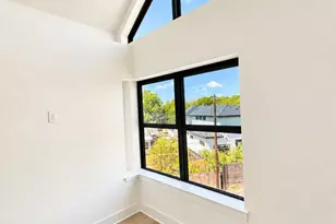 605 E 55th St, Austin, TX 78751 - Photo 6