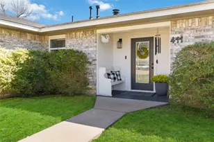 411 Oak St, Bastrop, TX 78602 - Photo 2