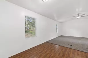 301 Porter Rd, Bastrop, TX 78602 - Photo 14