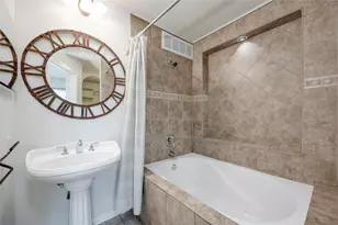 6910 Hart Ln, Austin, TX 78731 - Photo 12