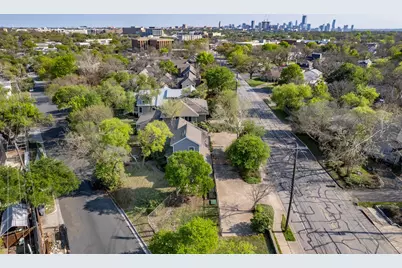 1811 W 39th Street #A/B, Austin, TX 78731 - Photo 2