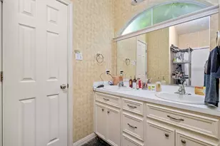 1811 W 39th St, Austin, TX 78731 - Photo 20