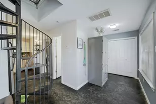 1811 W 39th St, Austin, TX 78731 - Photo 14