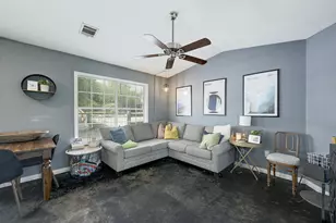 1811 W 39th St, Austin, TX 78731 - Photo 10