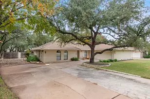 109 White Sands Dr, Lakeway, TX 78734 - Photo 1