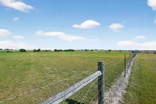 813 Cr 342 Rd, Granger, TX 76530 - Photo 32