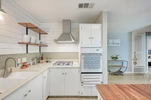 6810 Langston Dr, Austin, TX 78723 - Photo 16