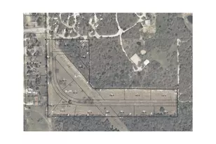 446 Las Lomas Dr, Elgin, TX 78621 - Photo 2