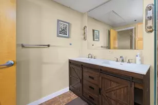 711 W 26th St, Austin, TX 78705 - Photo 12