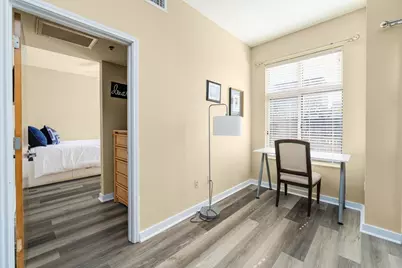 711 W 26th Street #706, Austin, TX 78705 - Photo 6