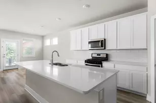 7114 Terrazzo Cottage Ct, Austin, TX 78744 - Photo 8