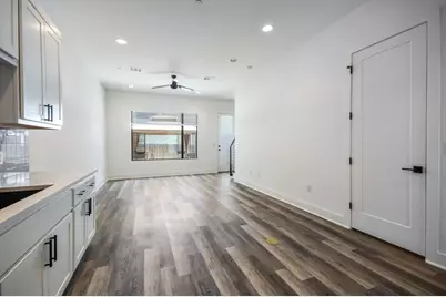 607 W Saint Johns Avenue #2, Austin, TX 78752 - Photo 6