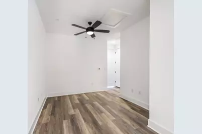 607 W Saint Johns Avenue #2, Austin, TX 78752 - Photo 12