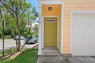 1601 Miriam Ave, Austin, TX 78702 - Photo 2