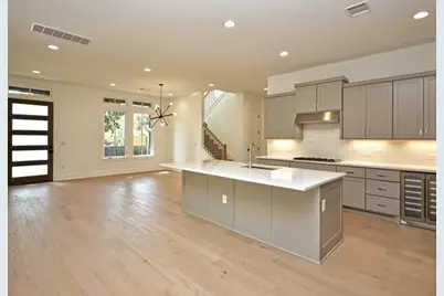 7500 Saint Cecelia Street, Austin, TX 78757 - Photo 2