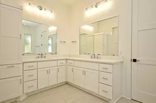 7500 St Cecelia St, Austin, TX 78757 - Photo 10