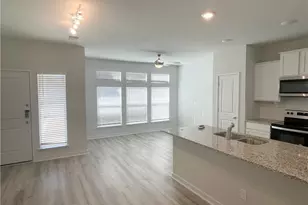 605 W South St St, Leander, TX 78641 - Photo 2