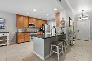 8 Stone Crk Cir, Wimberley, TX 78676 - Photo 4