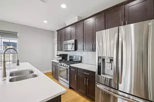 1910 E 10th St, Austin, TX 78702 - Photo 10