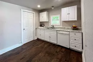 1216 Delaware St, San Antonio, TX 78210 - Photo 4