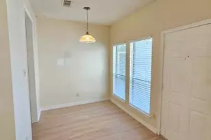 2706 Salado St, Austin, TX 78705 - Photo 8