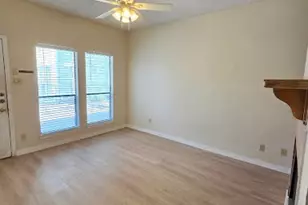 2706 Salado St, Austin, TX 78705 - Photo 4