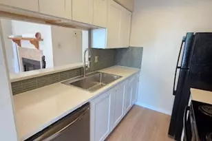 2706 Salado St, Austin, TX 78705 - Photo 6